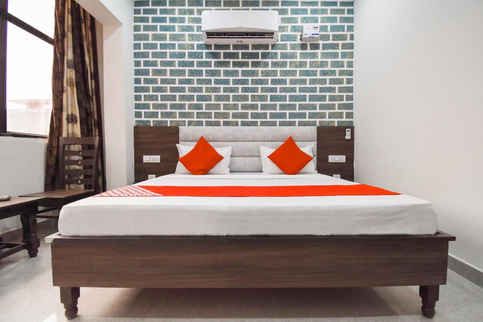 Hotel O Chandigarh Inn Esterno foto